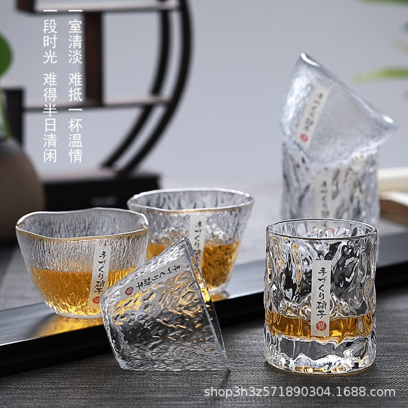 vaso de whisky japonés