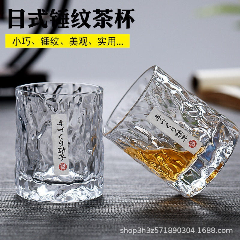 vaso de whisky japonés